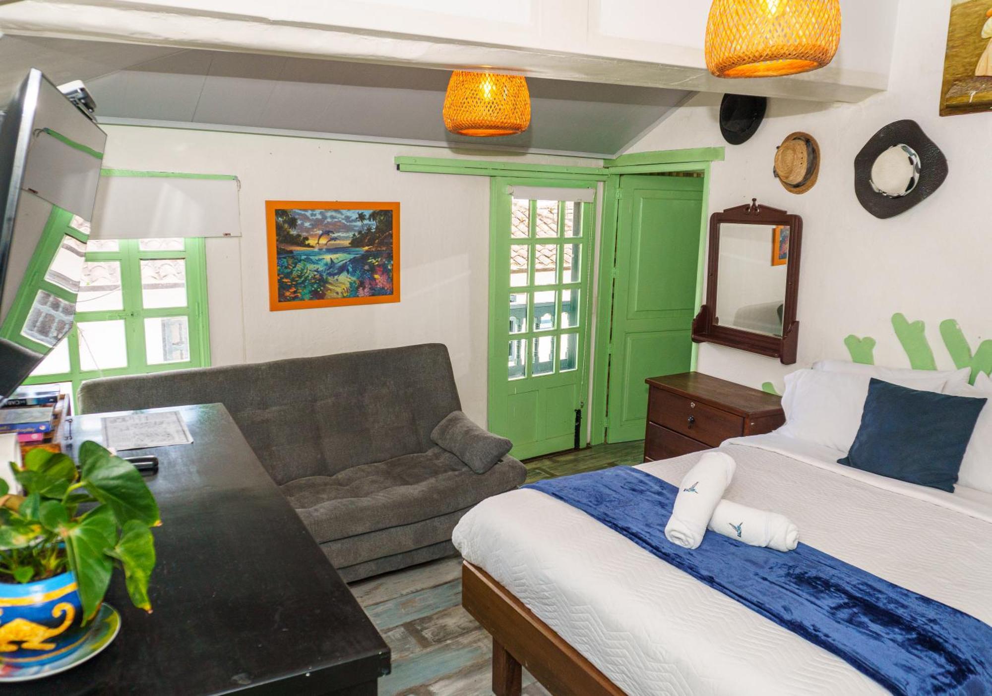 Apartamentos Y Habitaciones Le Colibri - บียาเดเลย์บา ภายนอก รูปภาพ